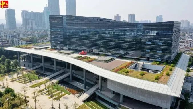 中亞工程案例展示丨坐書鄉觀日出日落，賞機場云卷云舒(圖1)